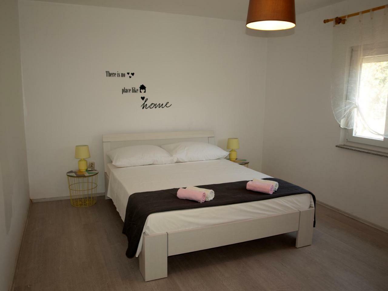 New Apartment Ema II Vrh  ภายนอก รูปภาพ