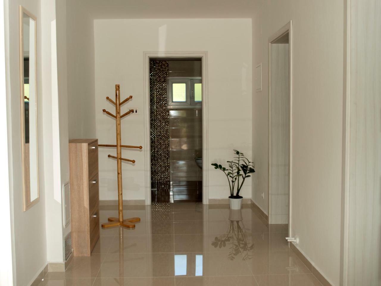 New Apartment Ema II Vrh  ภายนอก รูปภาพ